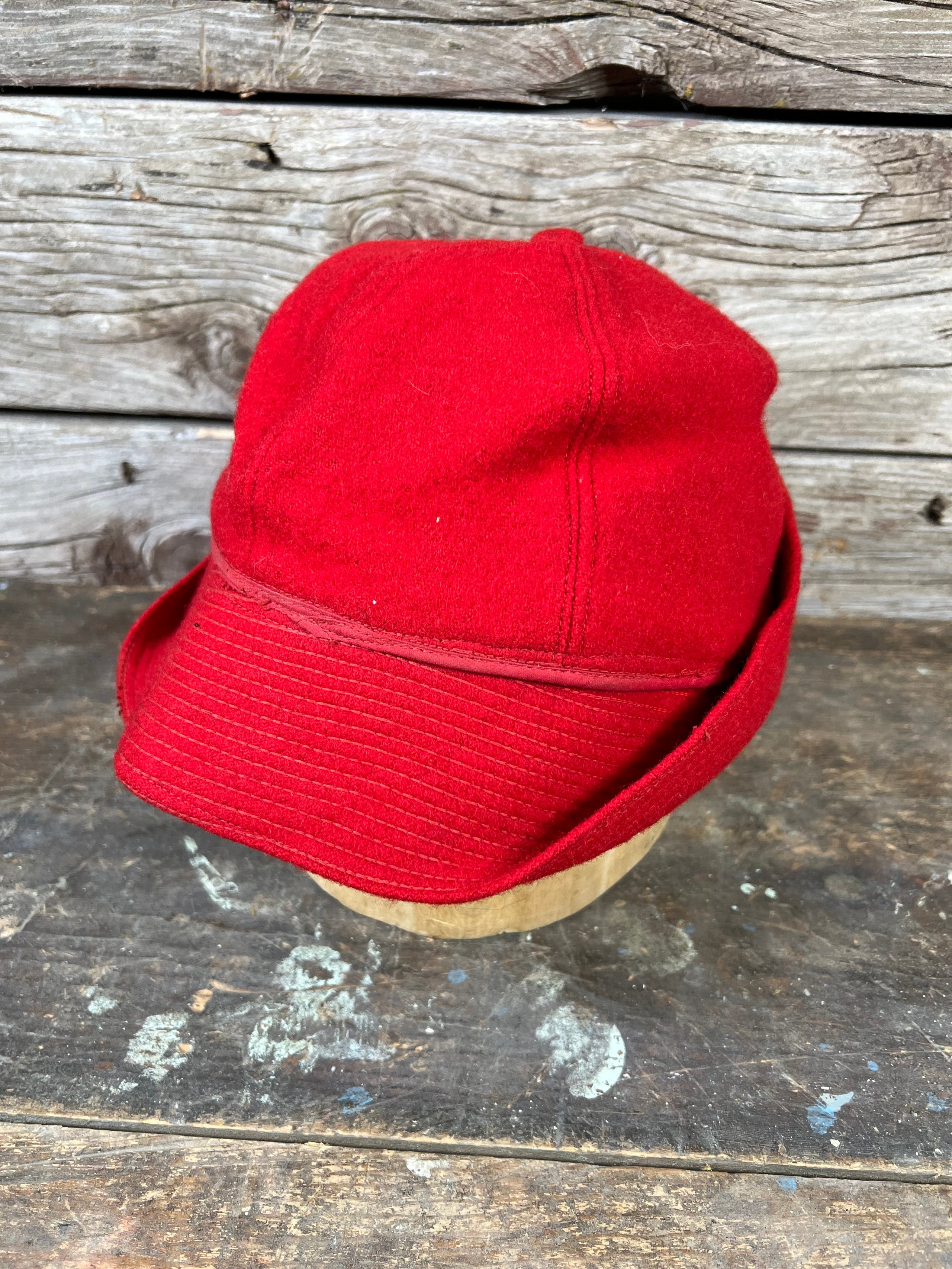 Woolrich hat with ear flaps top